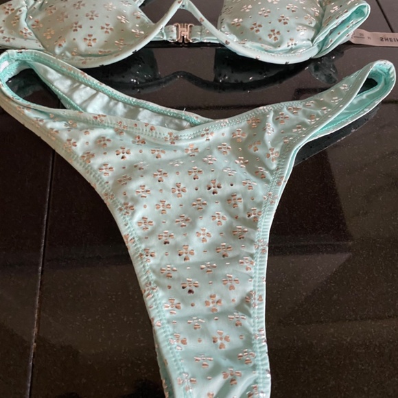 Shein - Picture 4 of 12